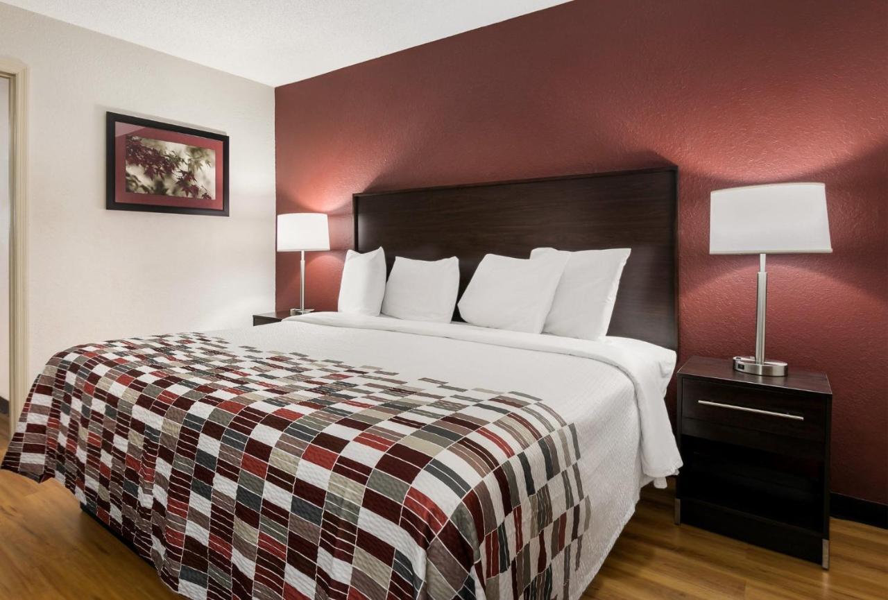 Red Roof Inn & Suites Knoxville East Buitenkant foto