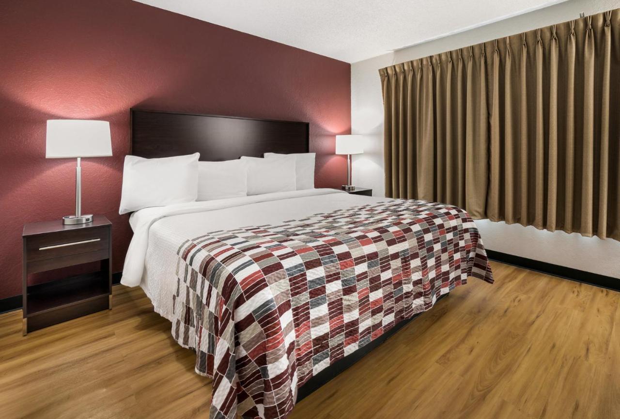 Red Roof Inn & Suites Knoxville East Buitenkant foto
