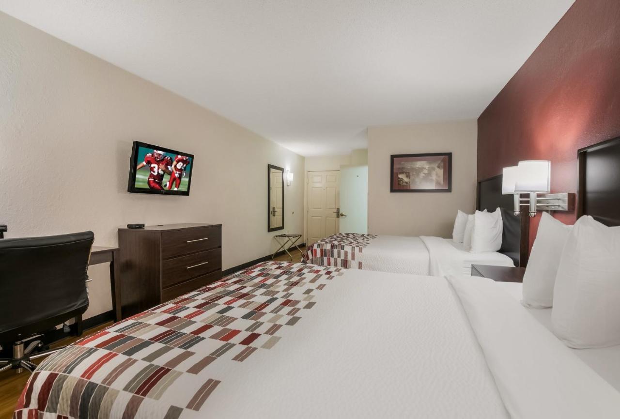 Red Roof Inn & Suites Knoxville East Buitenkant foto