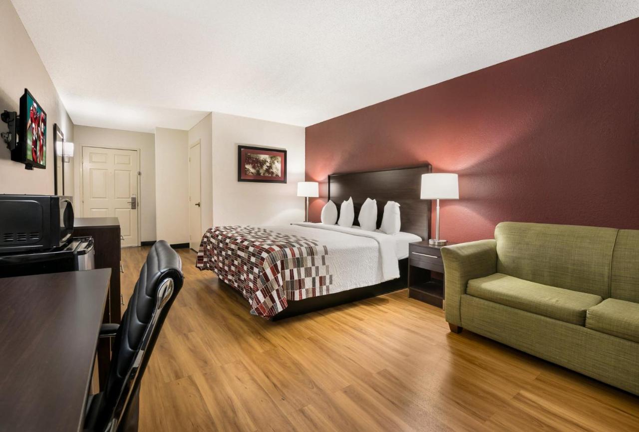 Red Roof Inn & Suites Knoxville East Buitenkant foto