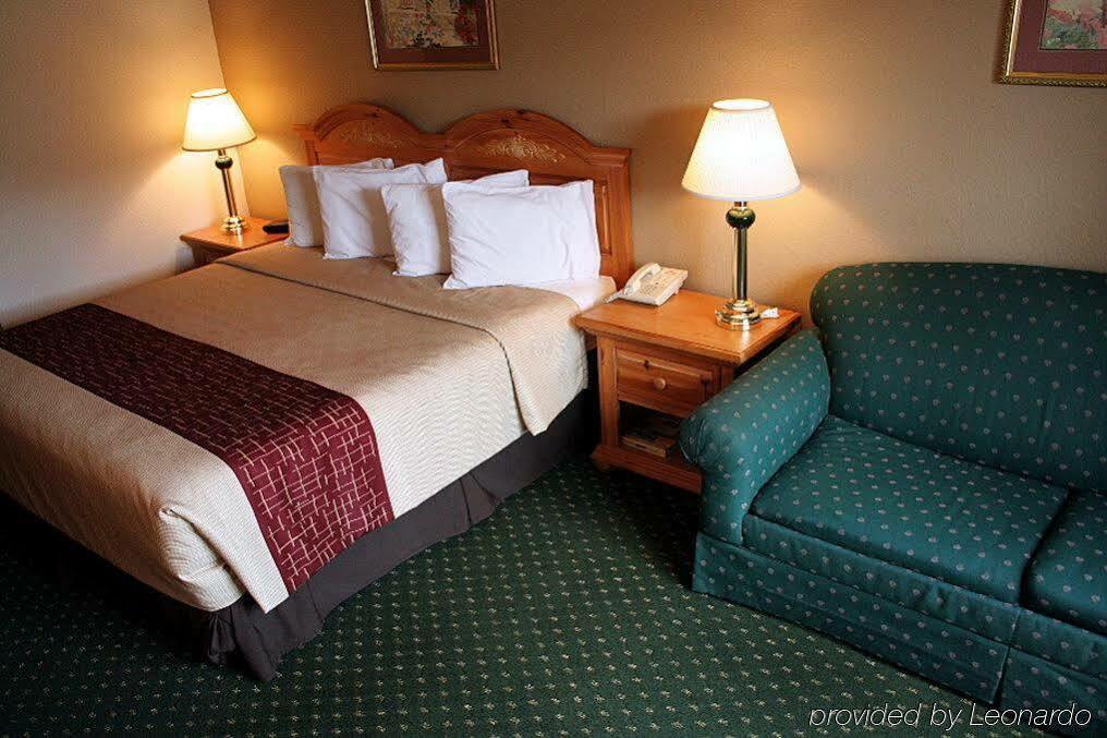 Red Roof Inn & Suites Knoxville East Buitenkant foto